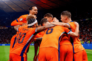 国足迎战澳,大利亚,王钰栋领衔,世界杯转播,2026世界杯直播,观看方式,全球转播,赛事直播信息