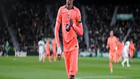 广州队力克重庆两江竞技，韦世豪、高准翼、杨立瑜贡献进球